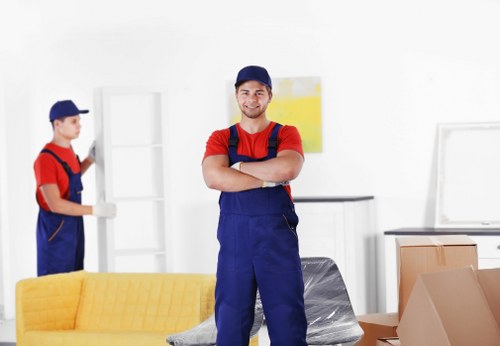 Man With Van Aldborough Hatch helping with a local home move